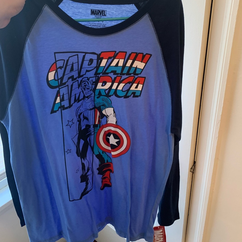 Captain America long sleeve shirt size large
